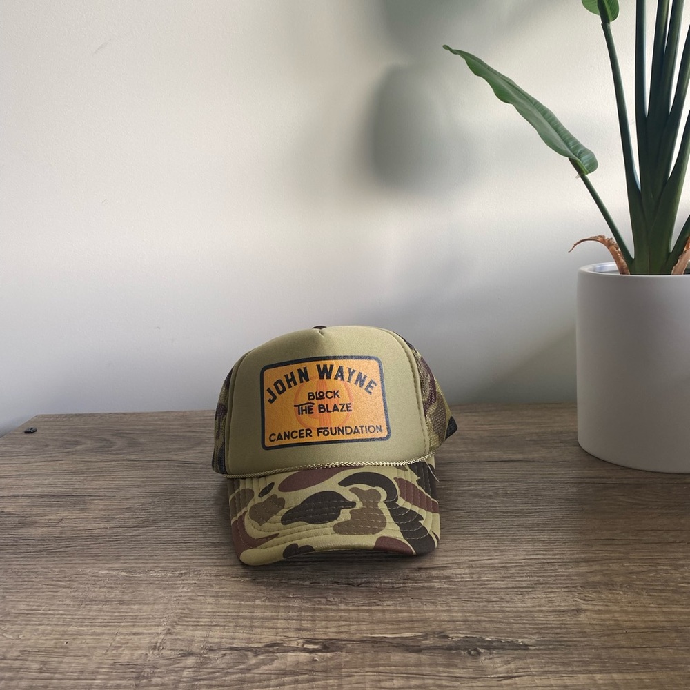 Snap back John Wayne vintage cap